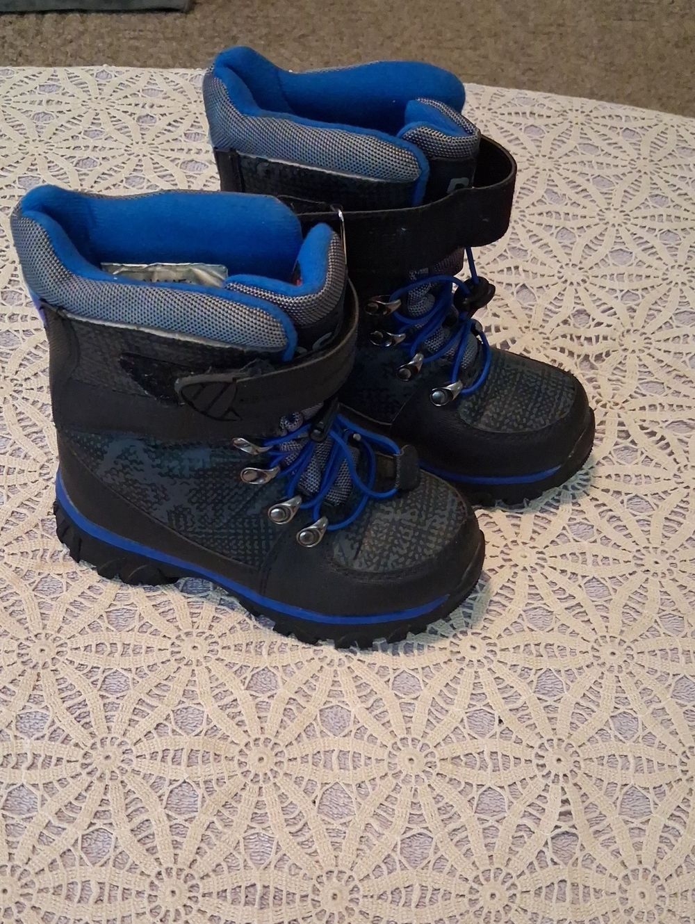 DSG Kids Blue and Black Winter Boots with Hook-and-Loop Strap